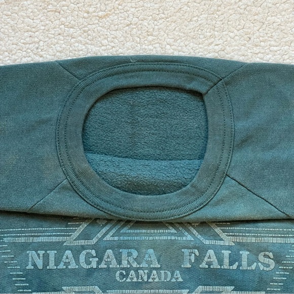 Vintage 80s Ultra Distressed/Faded Niagara Falls Art Deco Puff Print Crewneck - Picture 4 of 6
